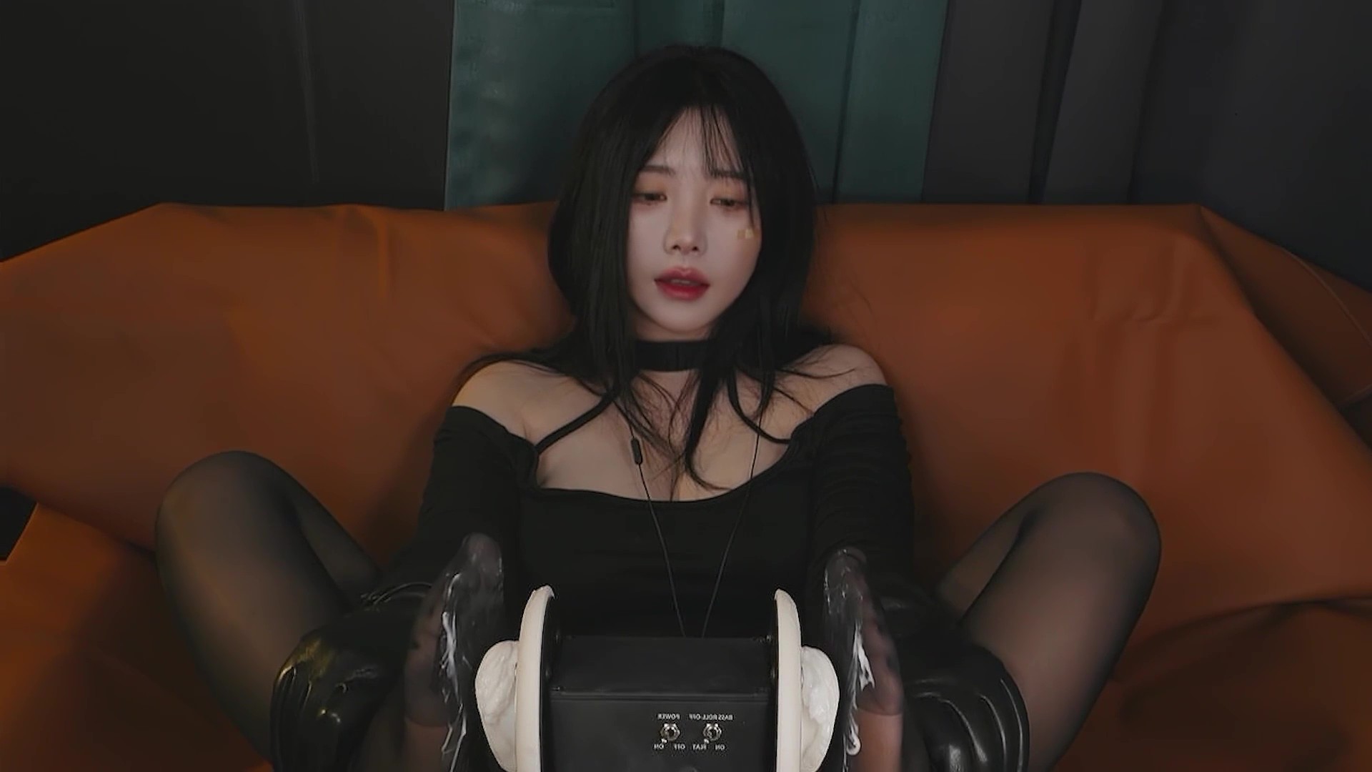 【ASMR】这个黑幫老大有点冷! 🖤/yoonying/翻译